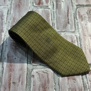 Vintage Brooks Brothers Makers Pure Silk Green Oval Pattern Made In USA Tie